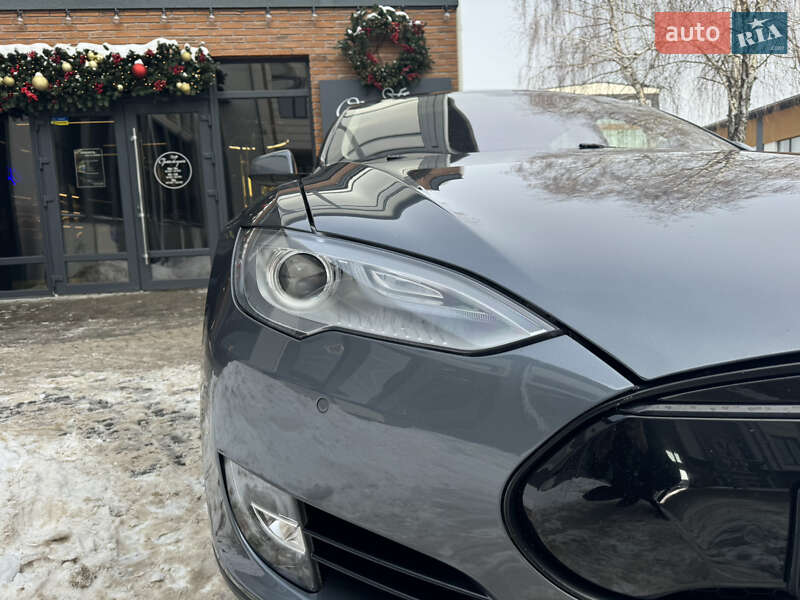 Лифтбек Tesla Model S 2014 в Коломые
