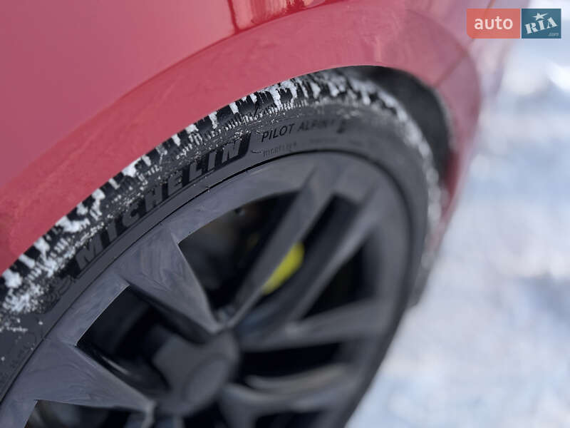 Лифтбек Tesla Model S 2022 в Днепре