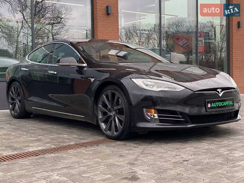 Лифтбек Tesla Model S 2019 в Киеве фото 4 Лифтбек Tesla Model S 2019 в Киеве