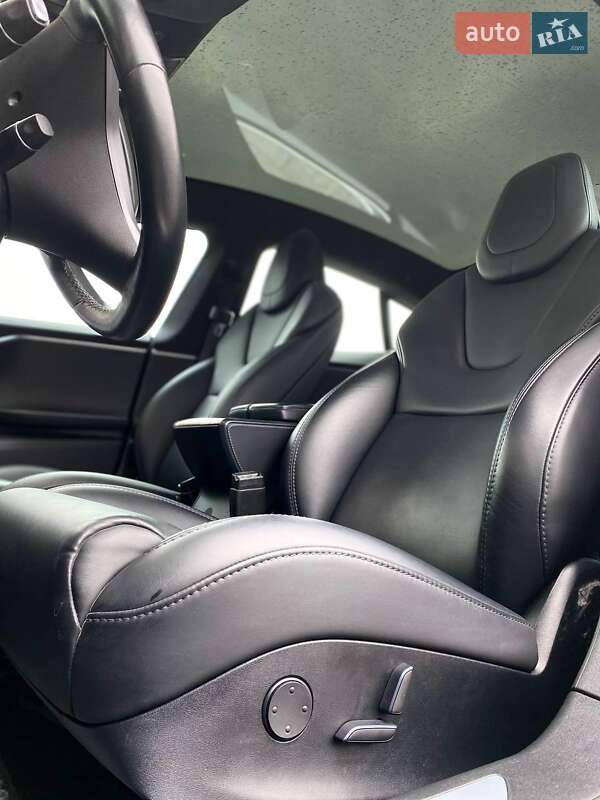 Лифтбек Tesla Model S 2019 в Киеве фото 24 Лифтбек Tesla Model S 2019 в Киеве