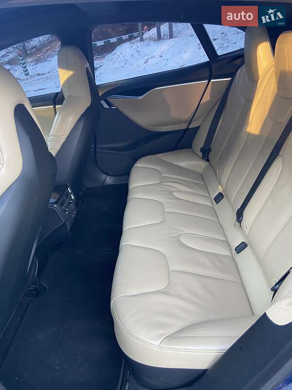 Ліфтбек Tesla Model S 2016 в Миргороді фото 12 Ліфтбек Tesla Model S 2016 в Миргороді
