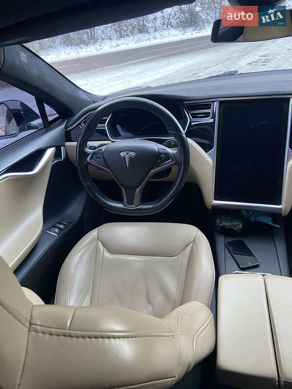 Ліфтбек Tesla Model S 2016 в Миргороді фото 19 Ліфтбек Tesla Model S 2016 в Миргороді