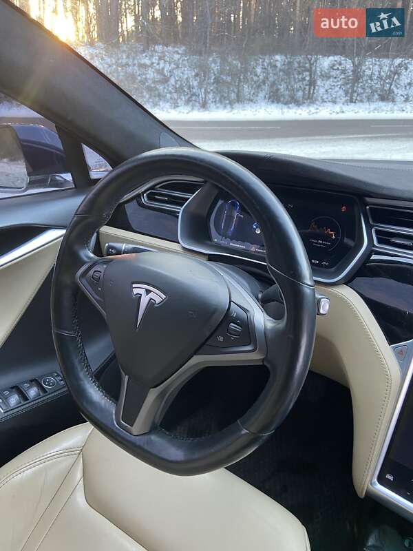 Ліфтбек Tesla Model S 2016 в Миргороді фото 24 Ліфтбек Tesla Model S 2016 в Миргороді