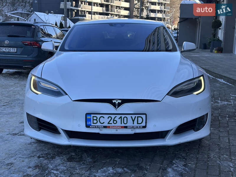 Ліфтбек Tesla Model S 2016 в Львові фото 2 Ліфтбек Tesla Model S 2016 в Львові
