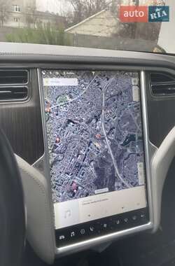 Ліфтбек Tesla Model S 2013 в Одесі