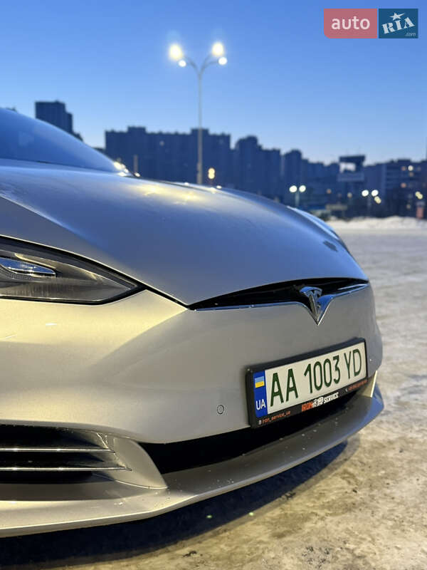Лифтбек Tesla Model S 2014 в Киеве