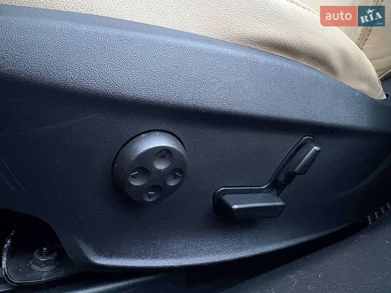 Ліфтбек Tesla Model S 2013 в Києві фото 10 Ліфтбек Tesla Model S 2013 в Києві