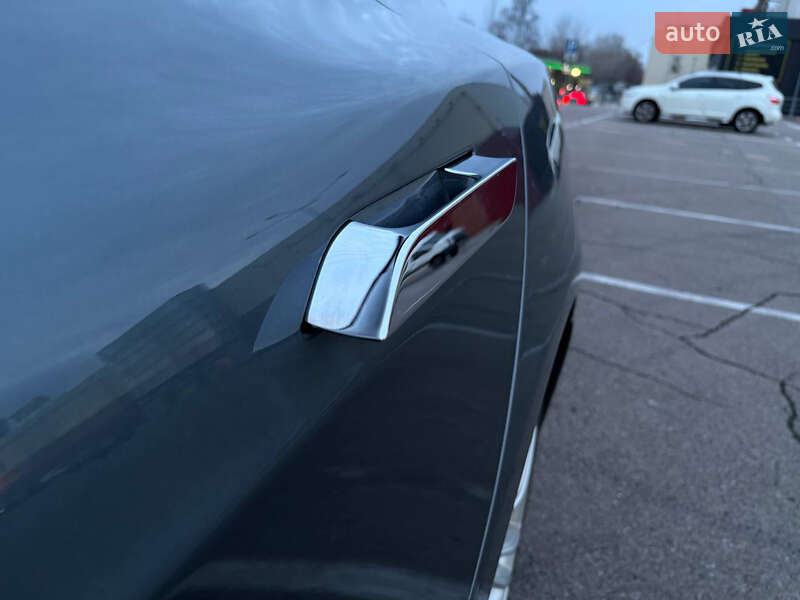 Ліфтбек Tesla Model S 2013 в Києві фото 25 Ліфтбек Tesla Model S 2013 в Києві