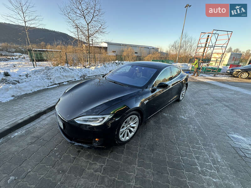 Лифтбек Tesla Model S 2016 в Долине фото 19 Лифтбек Tesla Model S 2016 в Долине