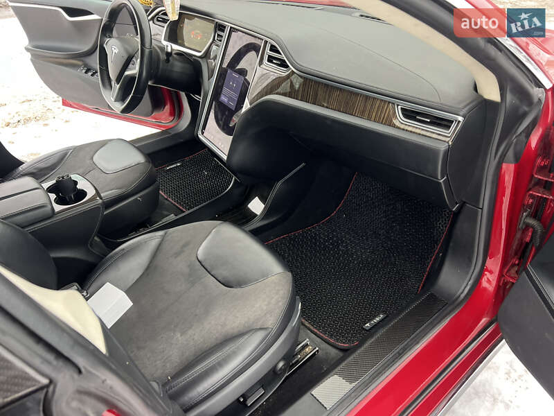 Ліфтбек Tesla Model S 2013 в Тернополі фото 24 Ліфтбек Tesla Model S 2013 в Тернополі