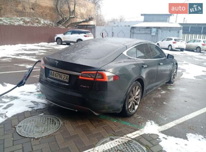 Лифтбек Tesla Model S 2013 в Киеве фото 2 Лифтбек Tesla Model S 2013 в Киеве
