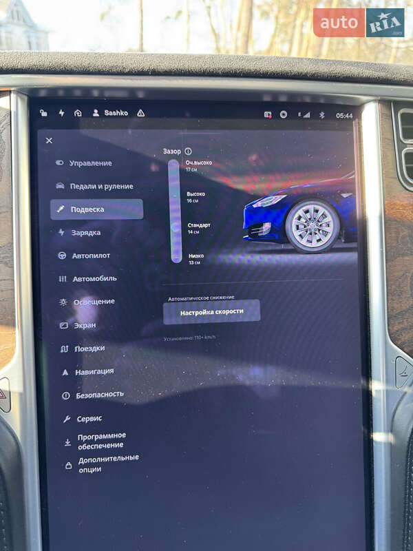 Лифтбек Tesla Model S 2016 в Киеве