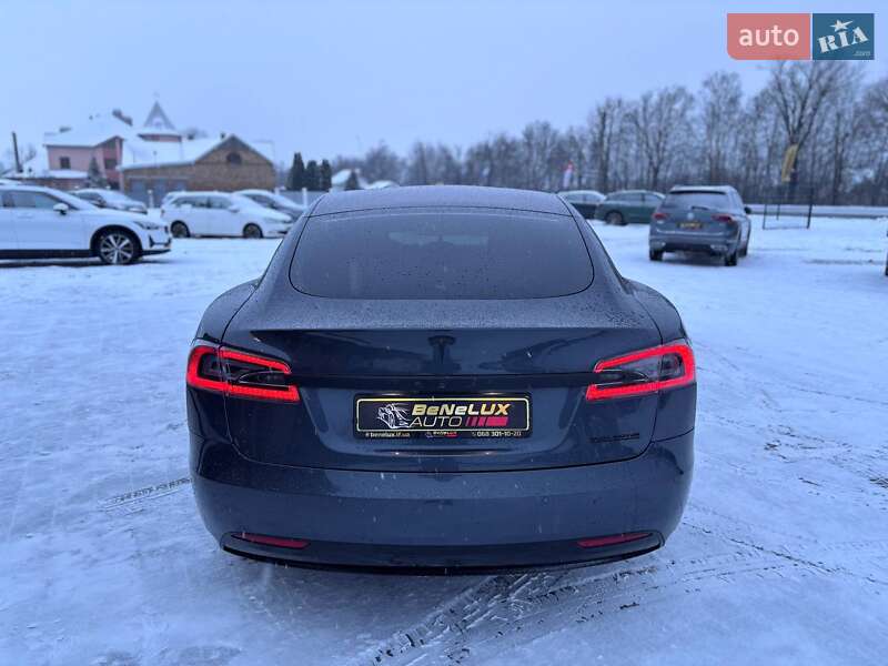 Лифтбек Tesla Model S 2017 в Коломые фото 7 Лифтбек Tesla Model S 2017 в Коломые