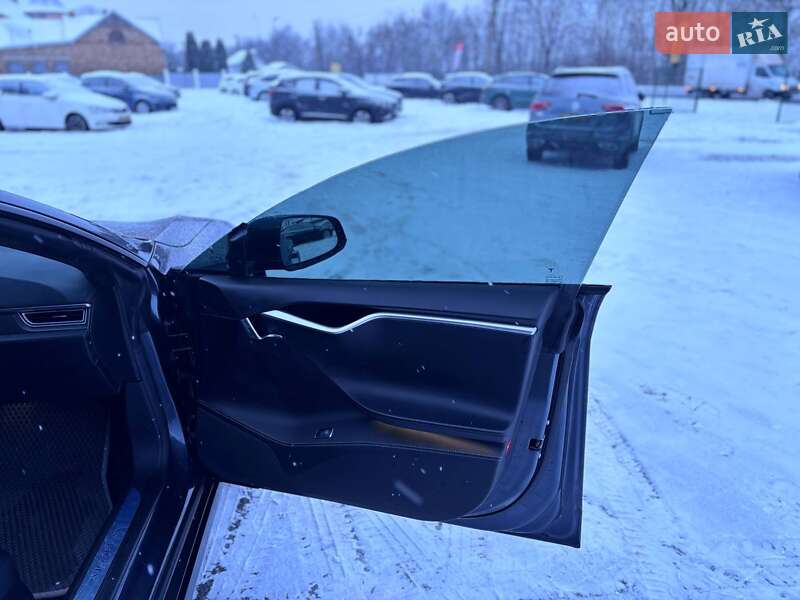 Лифтбек Tesla Model S 2017 в Коломые фото 20 Лифтбек Tesla Model S 2017 в Коломые