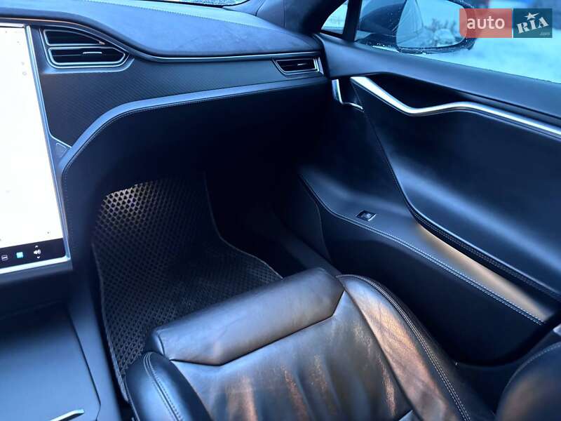 Лифтбек Tesla Model S 2017 в Коломые фото 30 Лифтбек Tesla Model S 2017 в Коломые