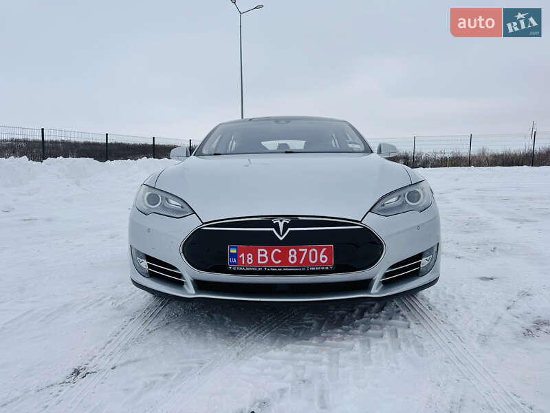 Лифтбек Tesla Model S 2015 в Ровно фото 5 Лифтбек Tesla Model S 2015 в Ровно