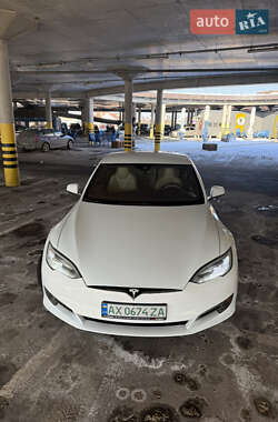 Лифтбек Tesla Model S 2016 в Харькове