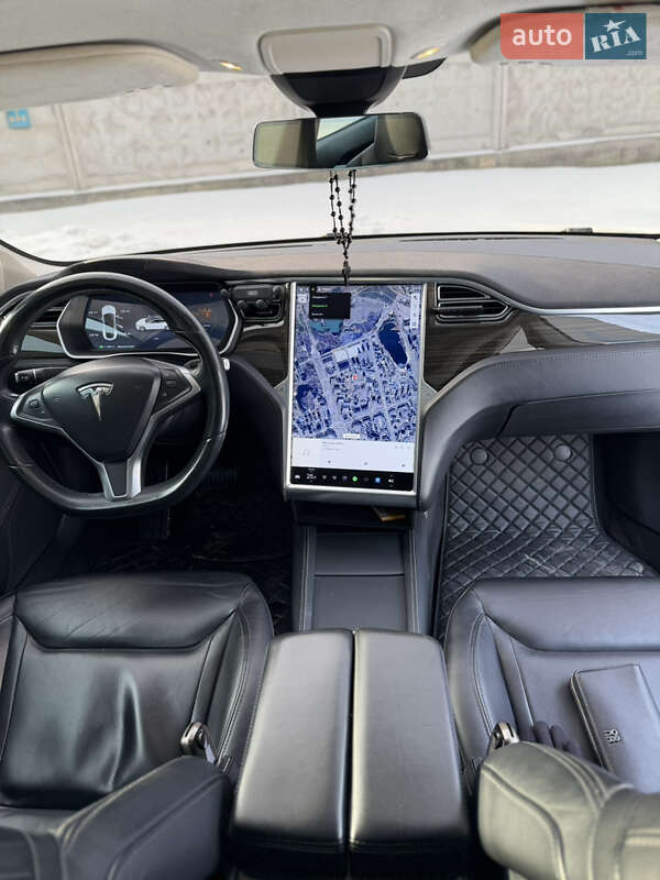 Ліфтбек Tesla Model S 2015 в Києві