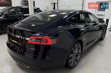 Лифтбек Tesla Model S 2015 в Дрогобыче