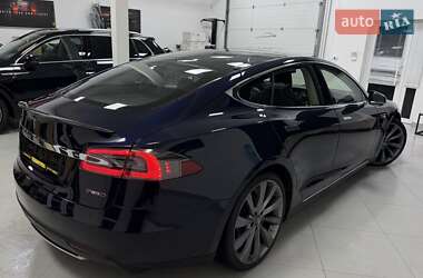 Лифтбек Tesla Model S 2015 в Дрогобыче