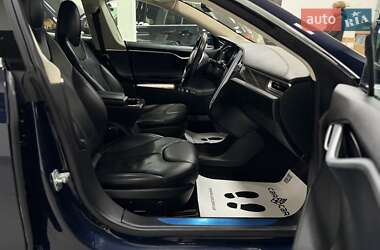 Лифтбек Tesla Model S 2015 в Дрогобыче
