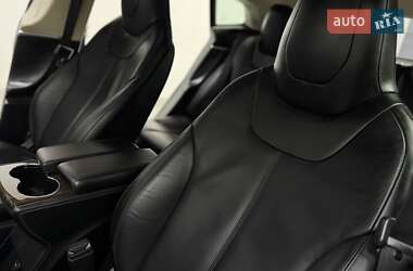 Лифтбек Tesla Model S 2015 в Дрогобыче