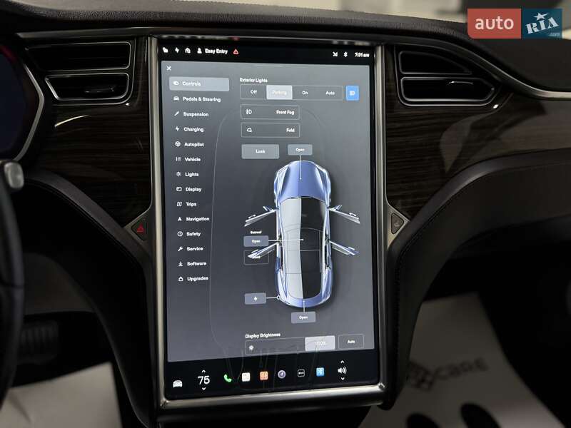 Лифтбек Tesla Model S 2015 в Дрогобыче