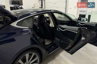 Лифтбек Tesla Model S 2015 в Дрогобыче