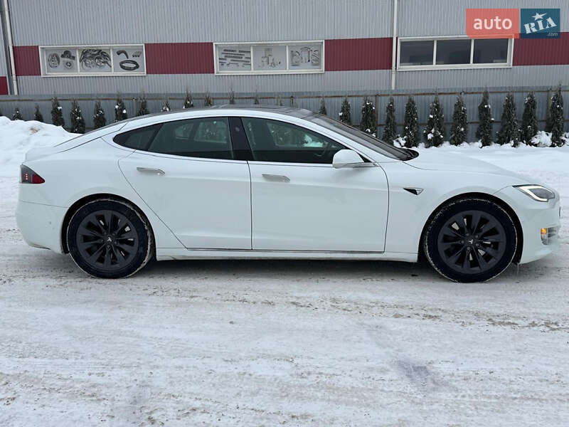Ліфтбек Tesla Model S 2018 в Луцьку