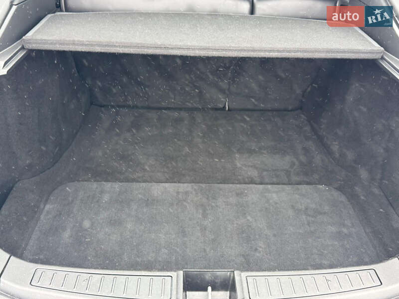 Ліфтбек Tesla Model S 2018 в Луцьку