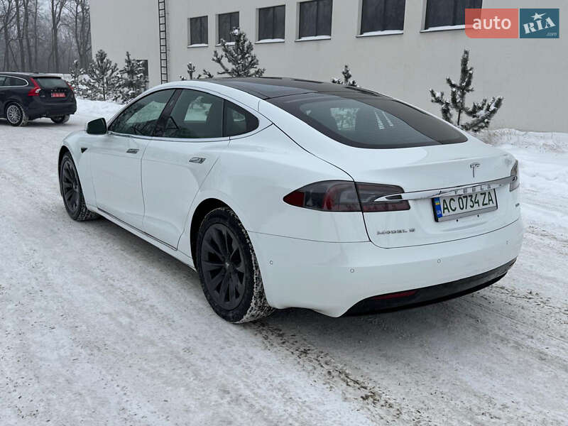 Ліфтбек Tesla Model S 2018 в Луцьку