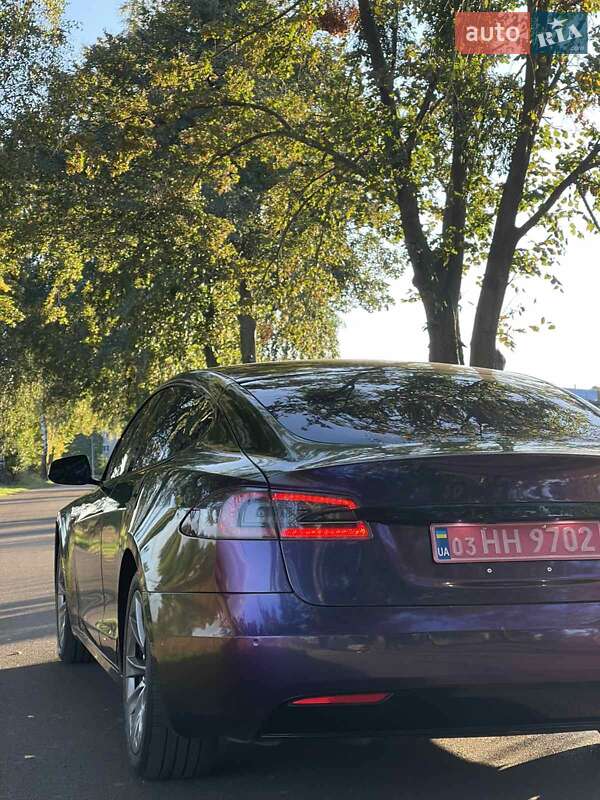 Лифтбек Tesla Model S 2016 в Луцке фото 26 Лифтбек Tesla Model S 2016 в Луцке
