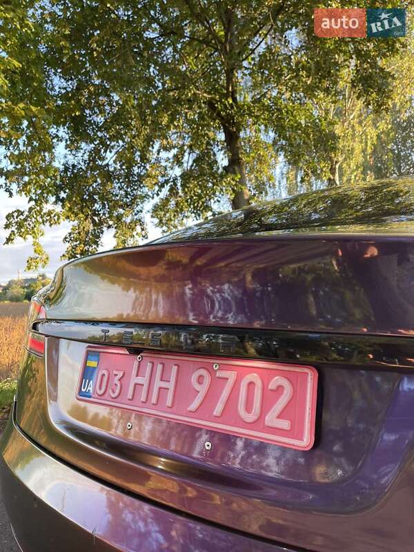 Лифтбек Tesla Model S 2016 в Луцке фото 34 Лифтбек Tesla Model S 2016 в Луцке