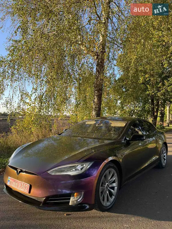 Tesla Model S 2016