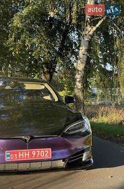 Лифтбек Tesla Model S 2016 в Луцке