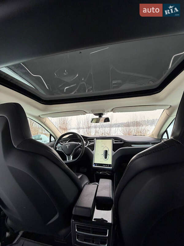 Лифтбек Tesla Model S 2014 в Киеве фото 5 Лифтбек Tesla Model S 2014 в Киеве