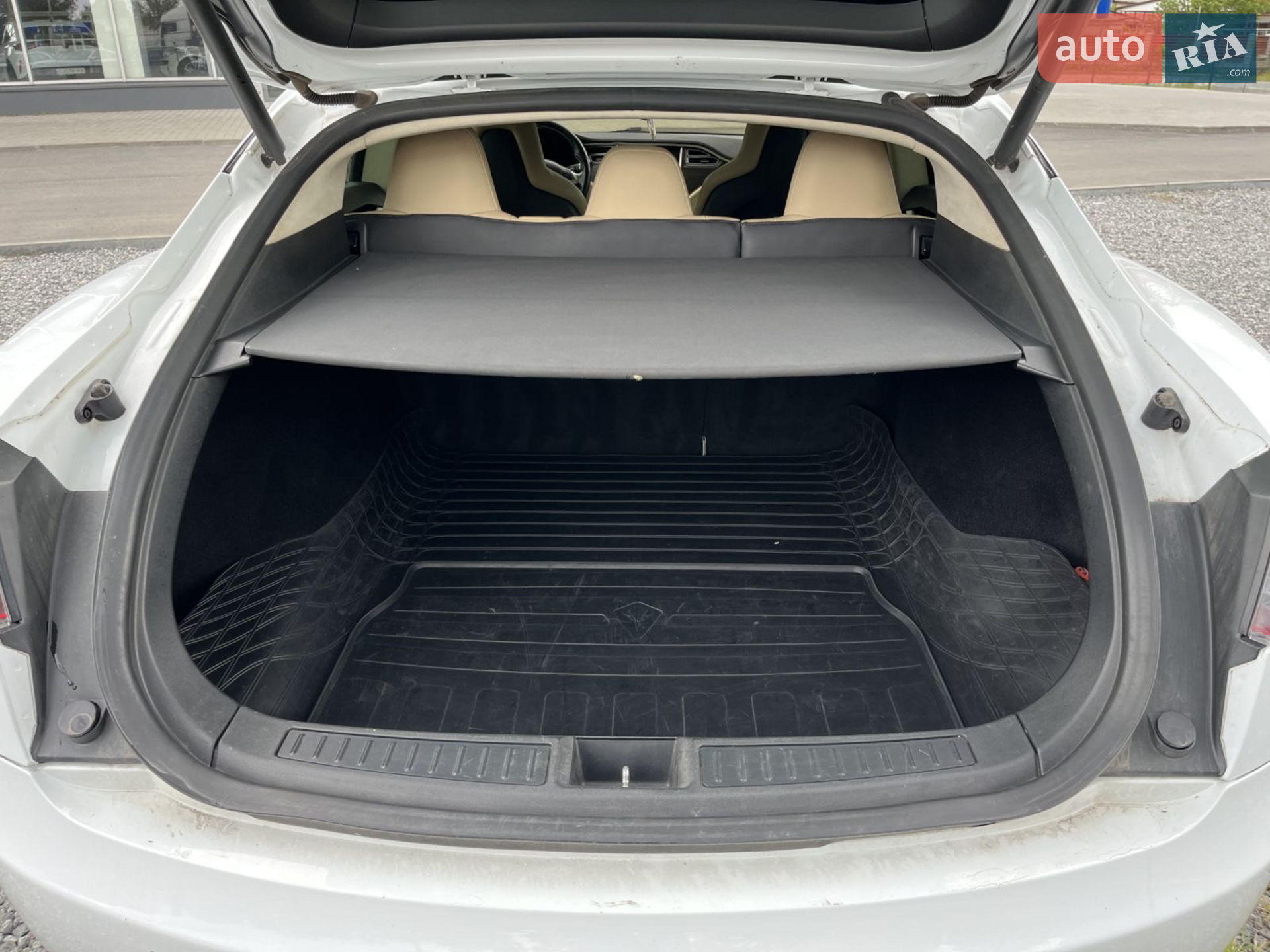 2015 Tesla Model S - мініатюра 24