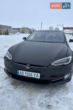 Лифтбек Tesla Model S 2018 в Виннице