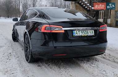 Лифтбек Tesla Model S 2016 в Ивано-Франковске