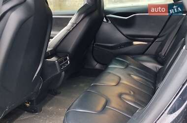Лифтбек Tesla Model S 2016 в Ивано-Франковске