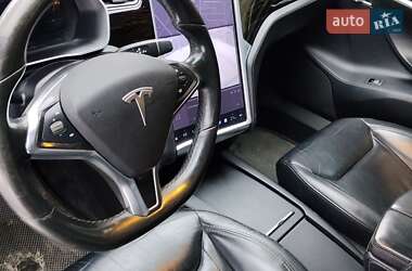 Лифтбек Tesla Model S 2016 в Ивано-Франковске