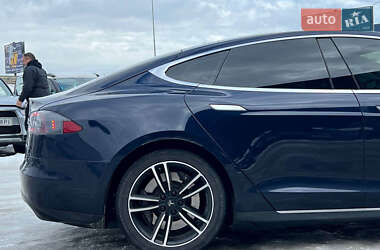 Лифтбек Tesla Model S 2014 в Львове