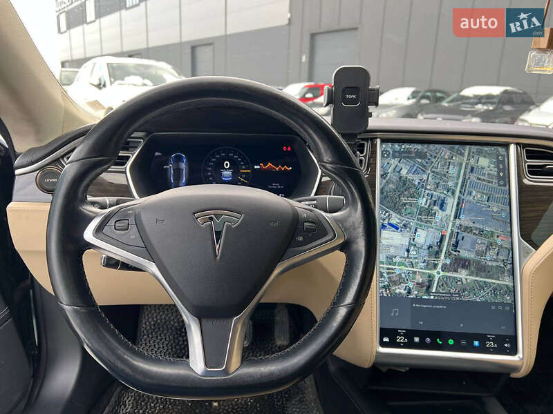Ліфтбек Tesla Model S 2014 в Львові