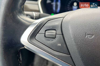 Лифтбек Tesla Model S 2014 в Львове