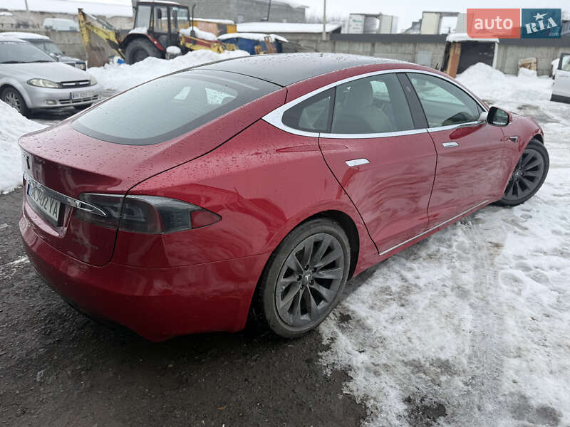 Лифтбек Tesla Model S 2020 в Ровно фото 5 Лифтбек Tesla Model S 2020 в Ровно