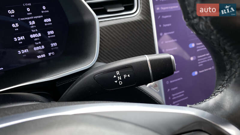 Ліфтбек Tesla Model S 2017 в Луцьку