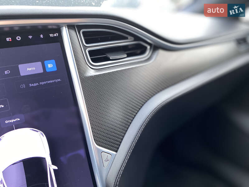 Ліфтбек Tesla Model S 2017 в Луцьку