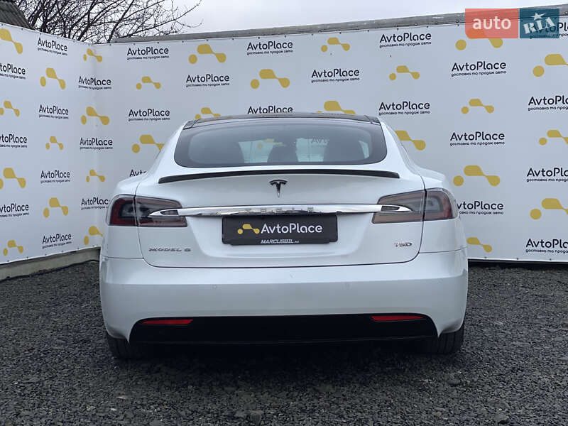 Ліфтбек Tesla Model S 2017 в Луцьку