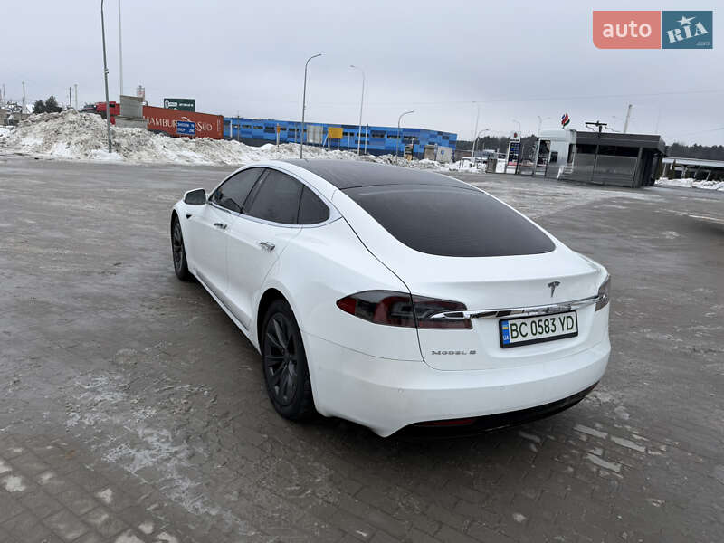 Ліфтбек Tesla Model S 2017 в Львові фото 4 Ліфтбек Tesla Model S 2017 в Львові
