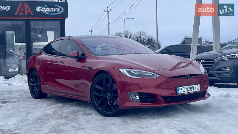 Ліфтбек Tesla Model S 2017 в Львові фото 12 Ліфтбек Tesla Model S 2017 в Львові